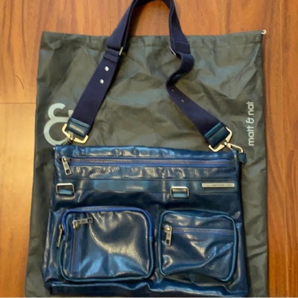 Matt & Nat vegan leather cross body bag